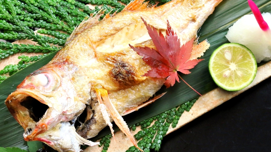 【のどぐろ】シンプルに塩焼きで。丁寧に焼き上げたその身はふんわりと香ばしく。