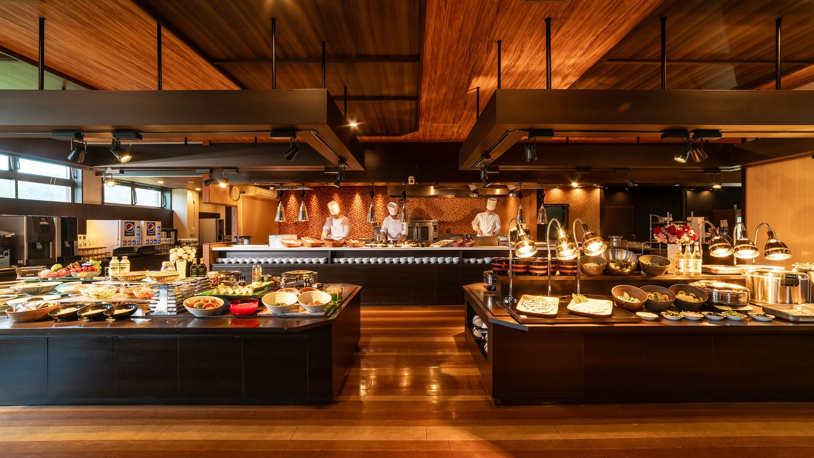 【グルメプラン】焼きタラバガニ付 1泊2食 基本バイキングプラン