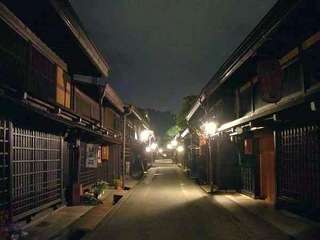 飛騨高山　夜の上三之町