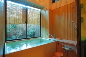 特別室専用檜風呂