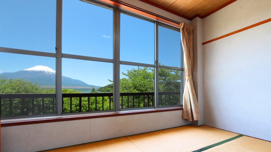 【富士山ビュー◆12畳】遮るものがない山中湖と富士山を眺められます
