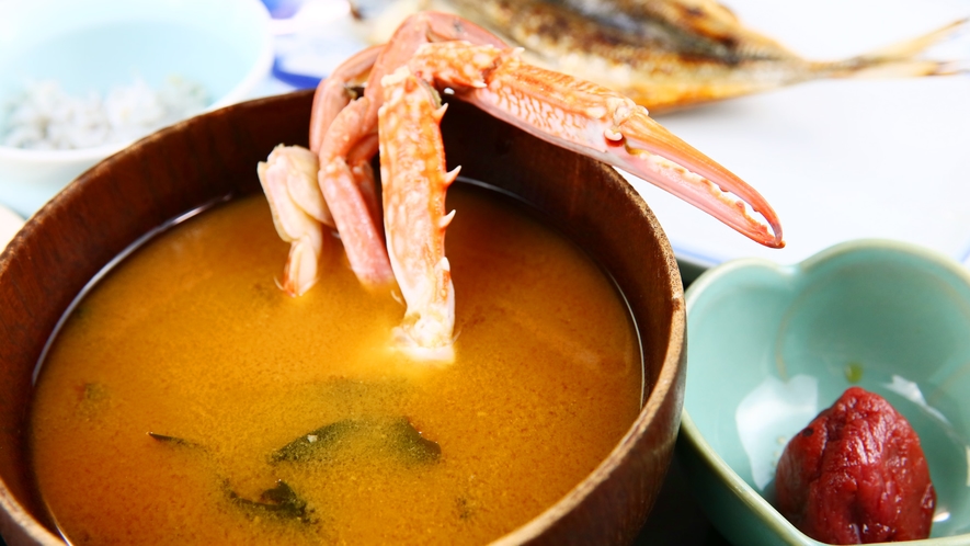 ◆和朝食のホッとする渡り蟹の味噌汁☆一口飲んだら心が落ち着くそういう味わいです♪