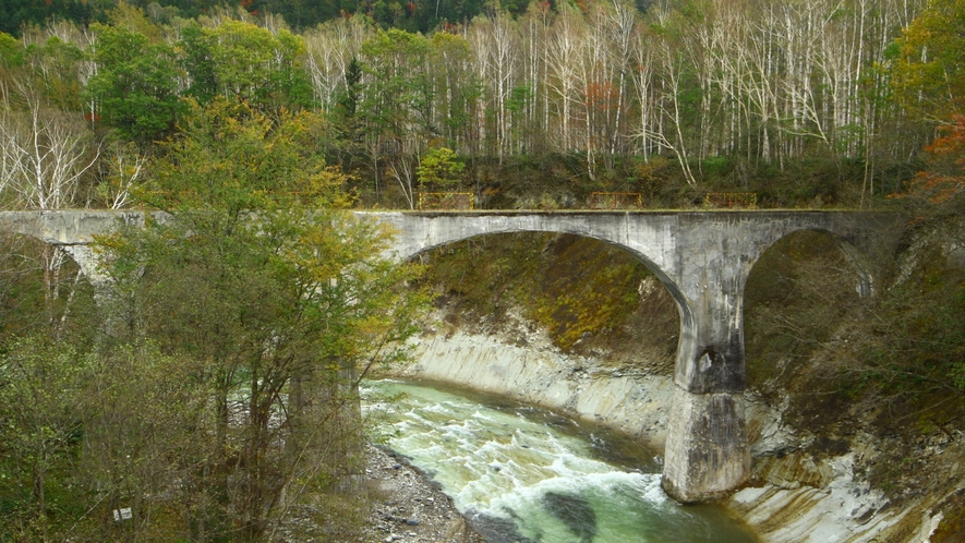 秋の第五音更川橋梁