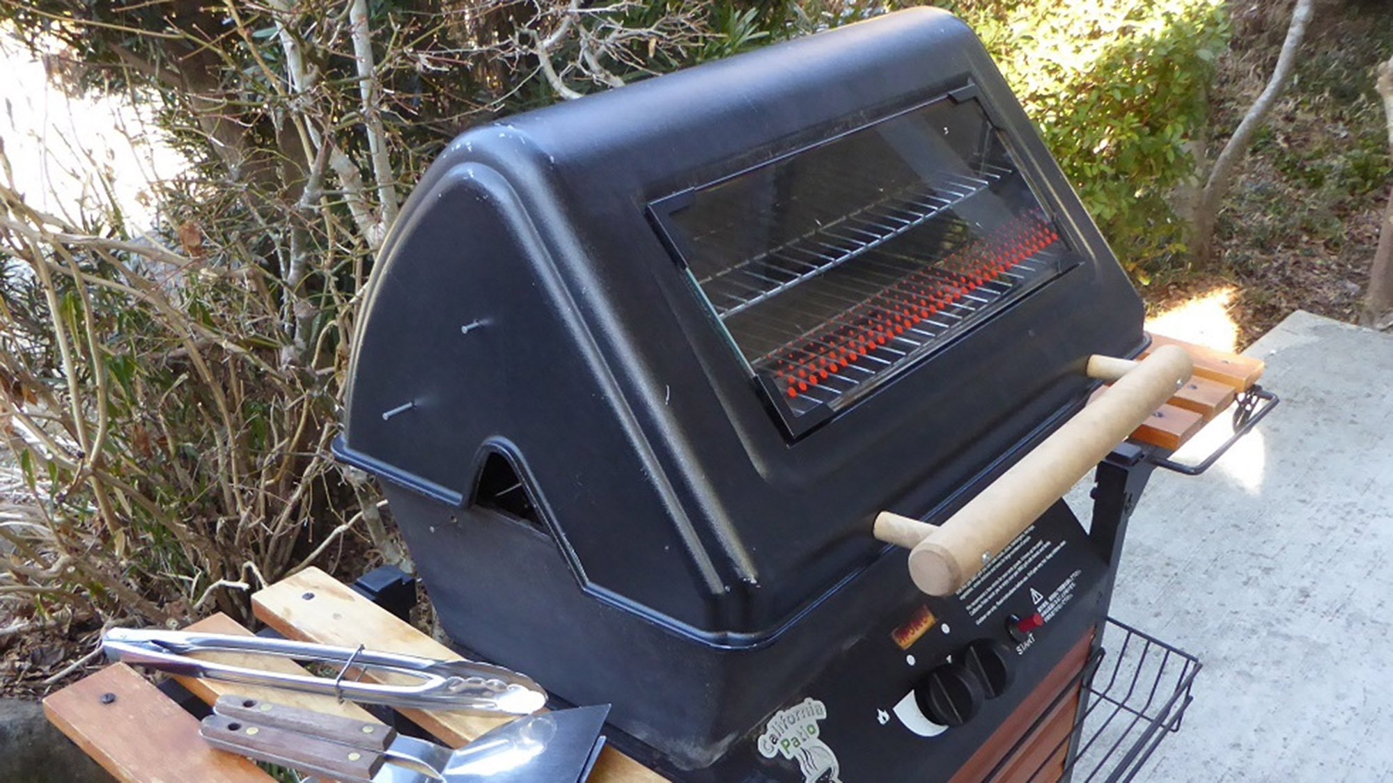 ・【BBQ・Bセット】カリフォルニアパティオ製の本格的なBBQグリル。レンタル料一式4,000円