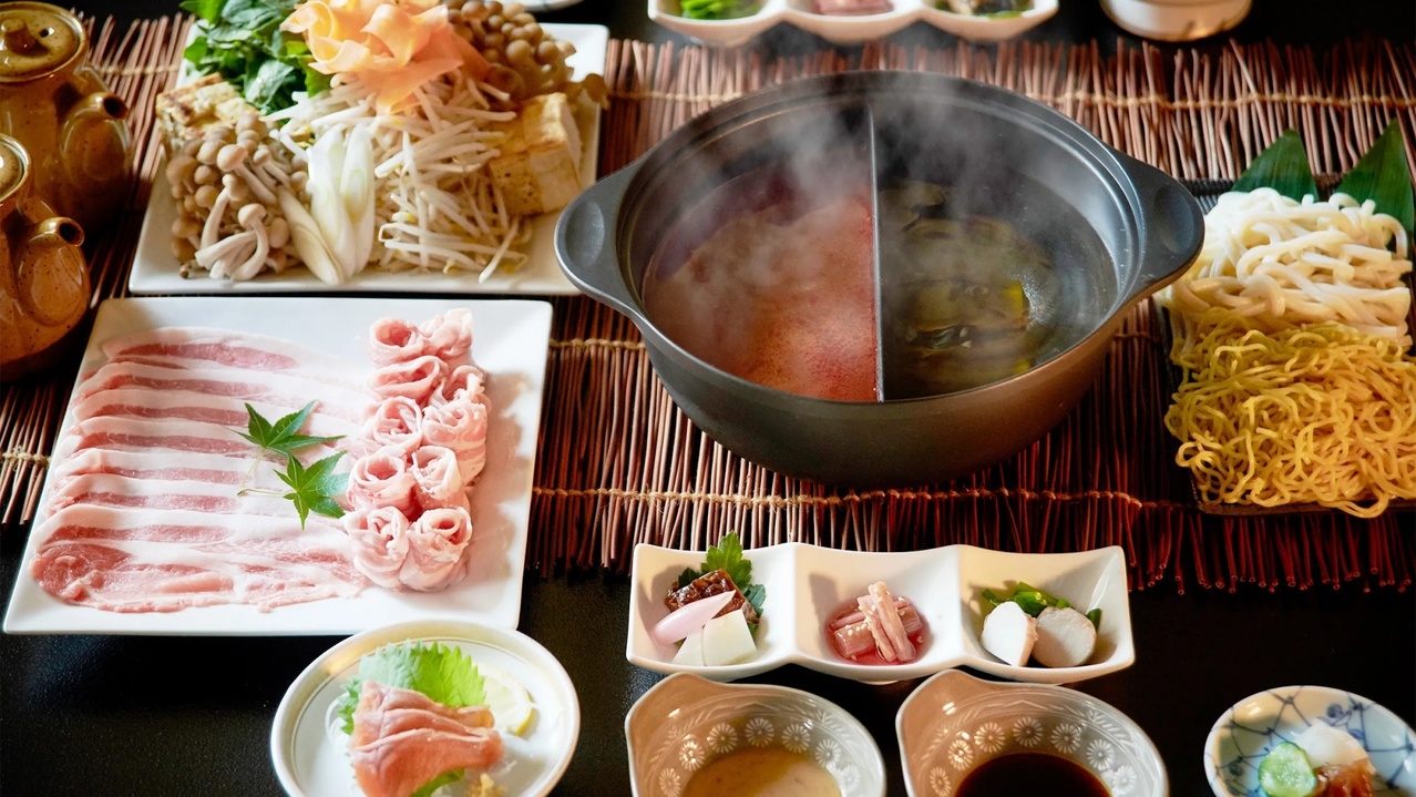 【2食付き/豚しゃぶ】当館オススメNO.1♪選べる2種のお出汁で国産豚のしゃぶしゃぶプラン