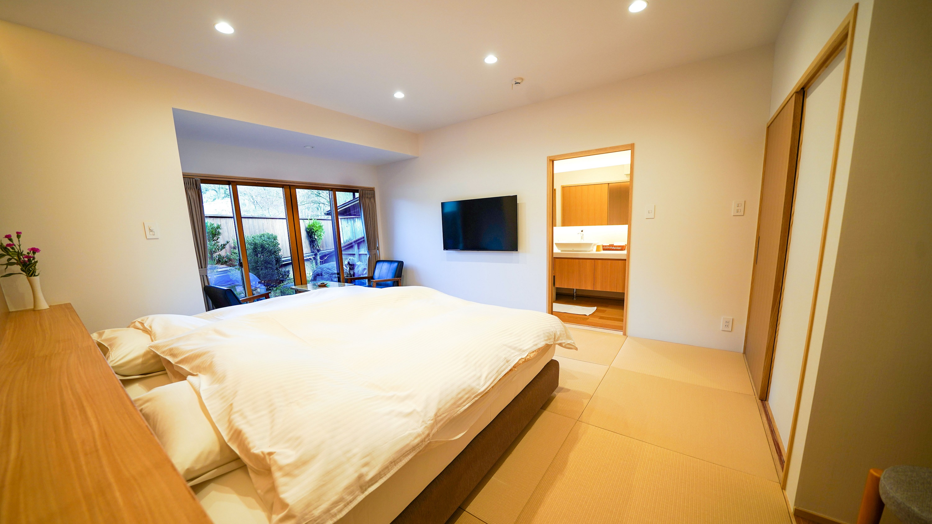 客室「ひばり庵」