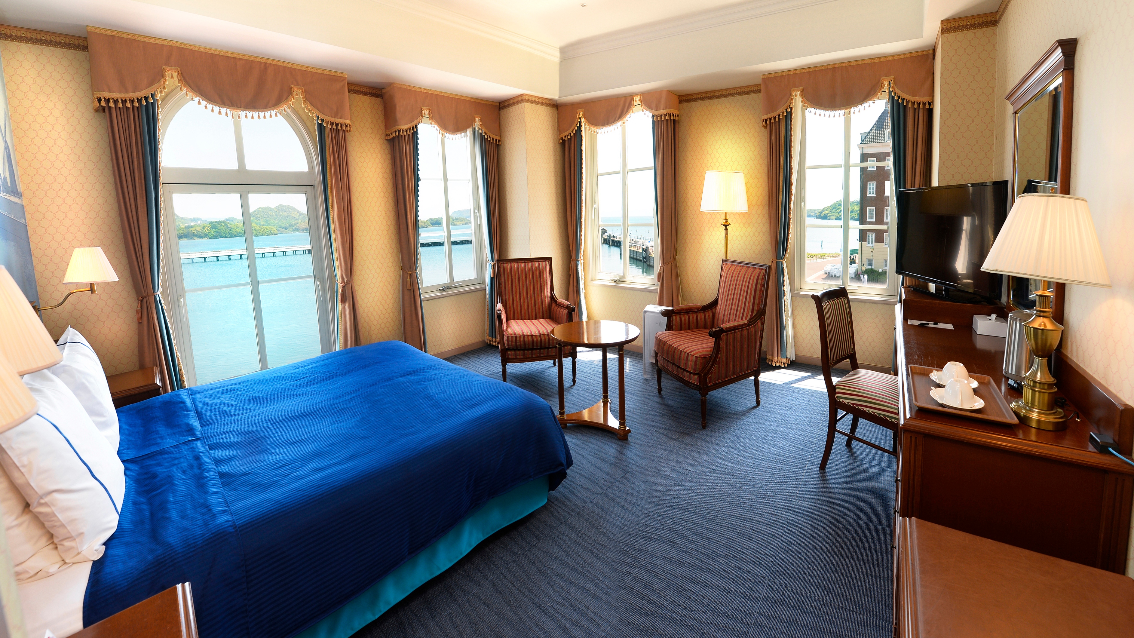 【客室一例】デラックスハーバービューコーナーキング