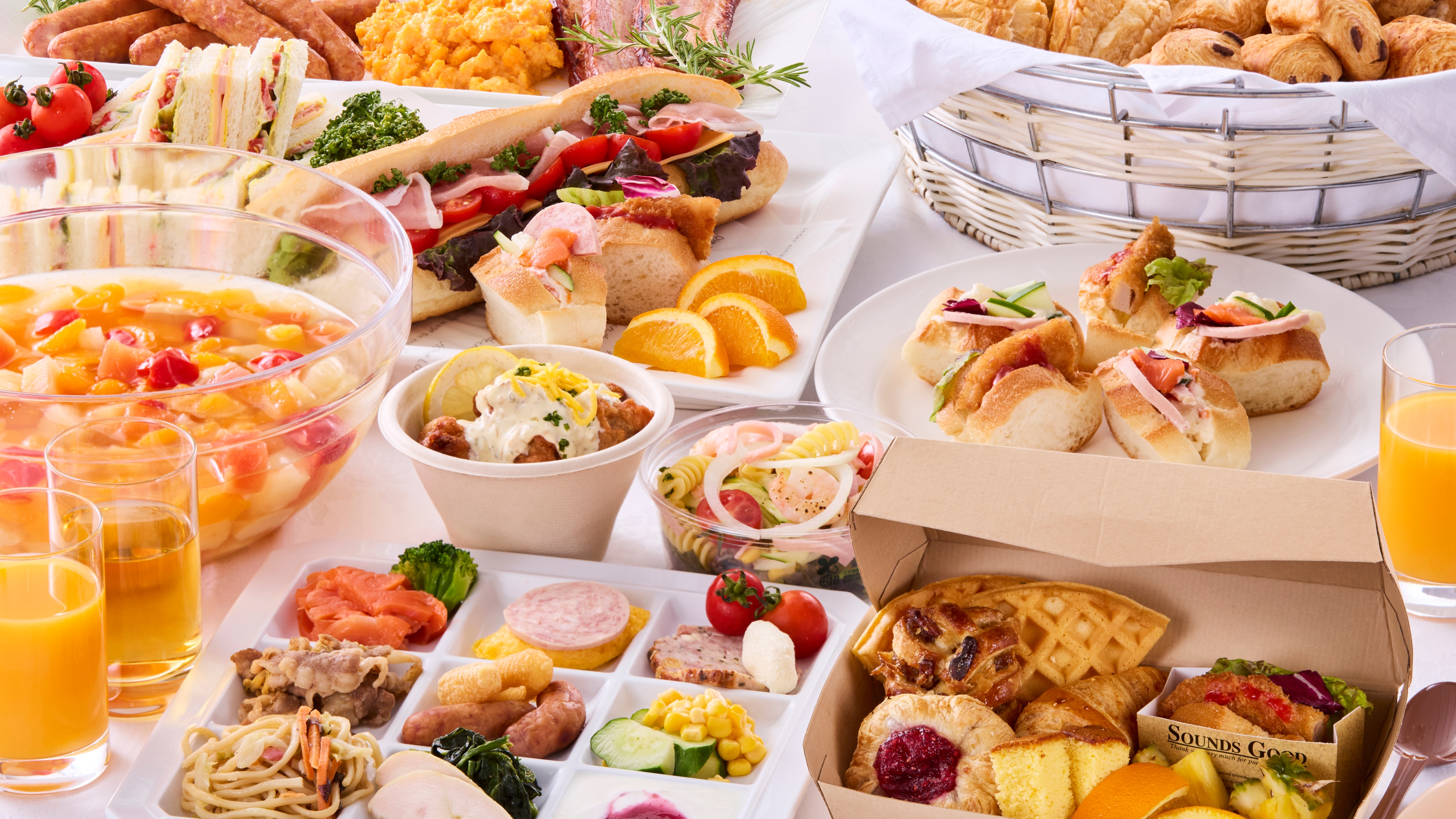 【お食事】ご滞在に合わせて自由にご飲食いただけるオールインクルーシブスタイル