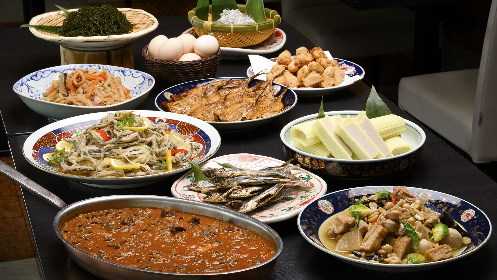 【ご朝食】長崎ならではの旬の食材や豊かな海産物など、長崎を満喫できるコーナーも。