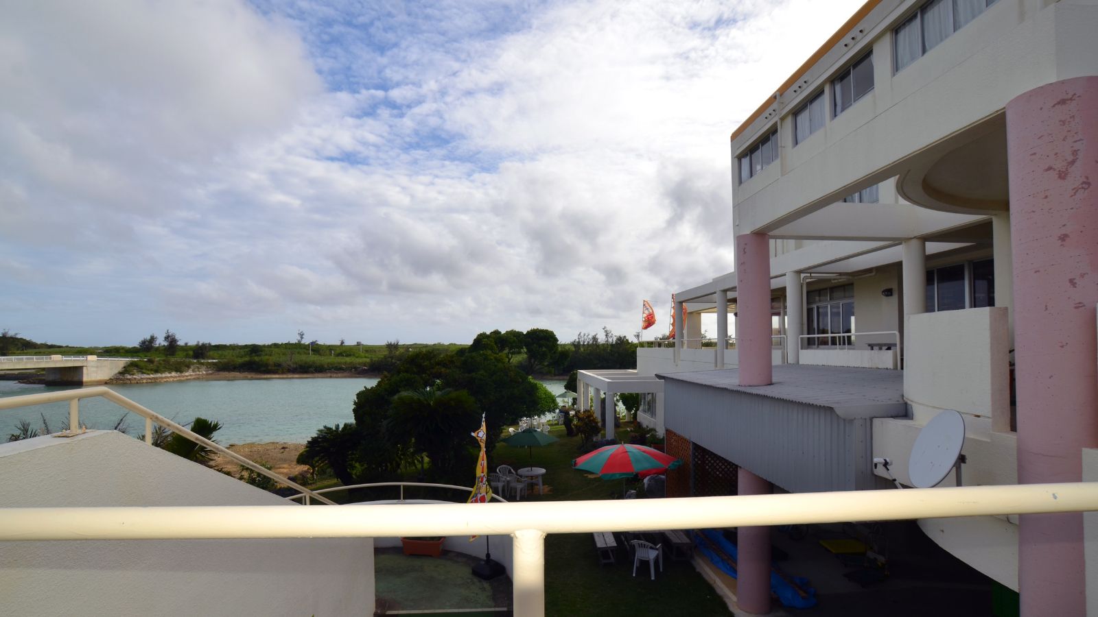 外観・テラスエリア