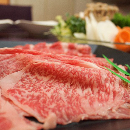 【1泊2食｜10〜2月スタンダード】伊豆牛すき焼き×地場野菜！とろける味わい＆無料貸切風呂で癒し時間