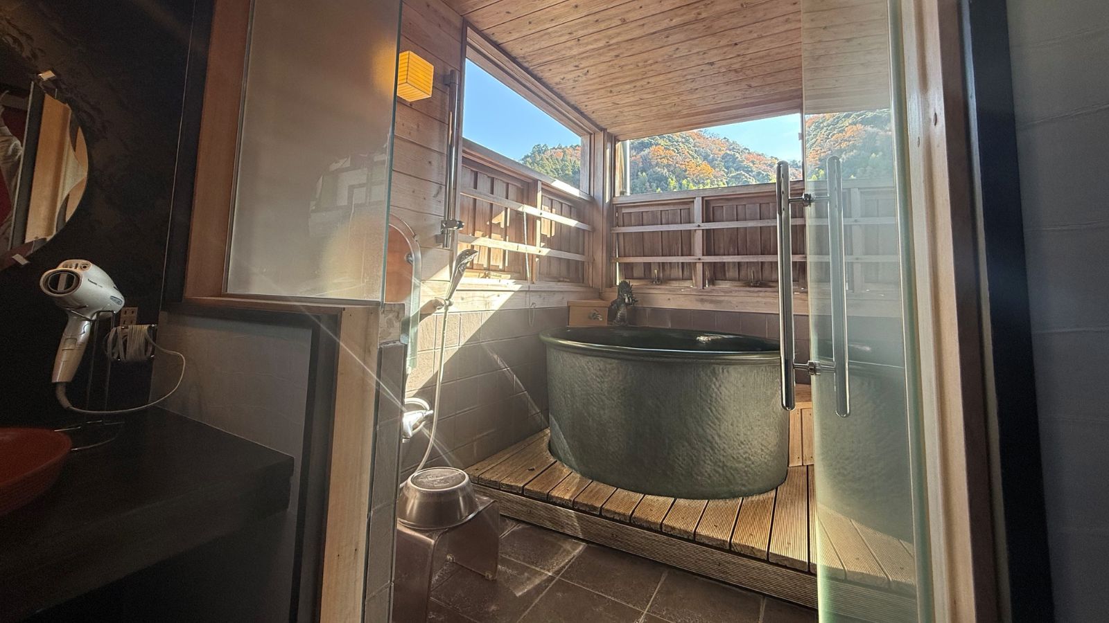 貸切半露天風呂