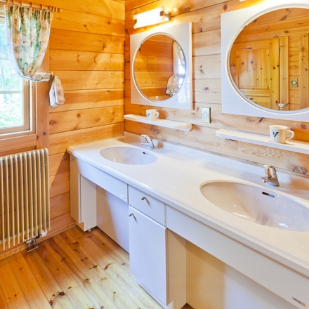 冬季【年末年始・連休】連泊プラン　6~8人用ログコテージ