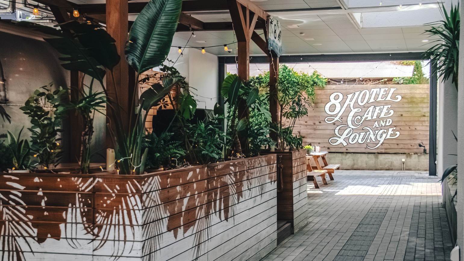 8HOTEL SHONAN FUJISAWA 外観