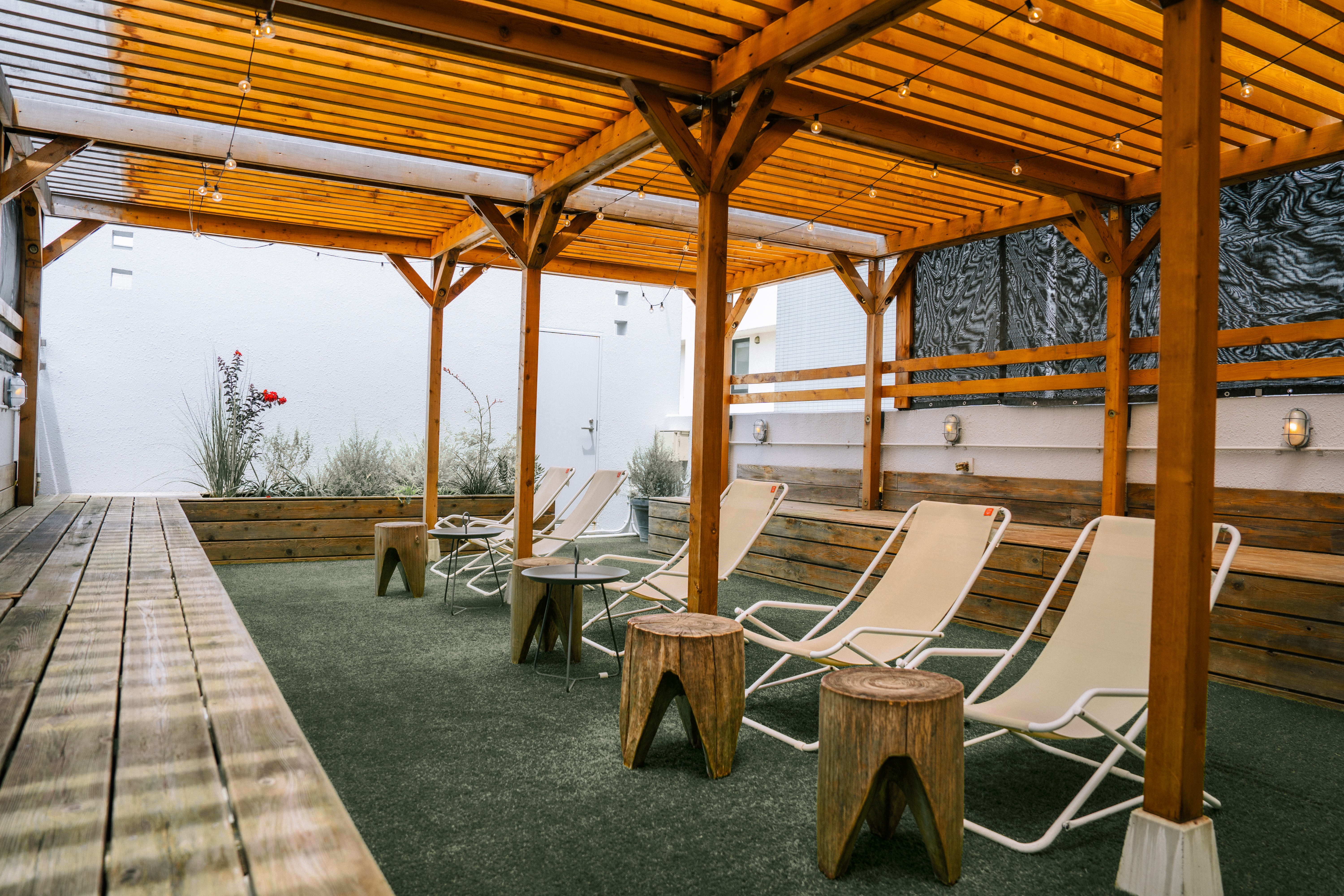 8 WATER CAVE swim suits spa