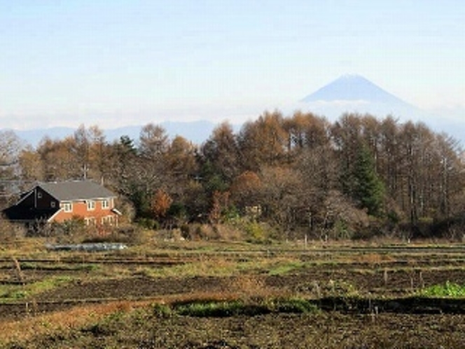 ヒュッテと富士山