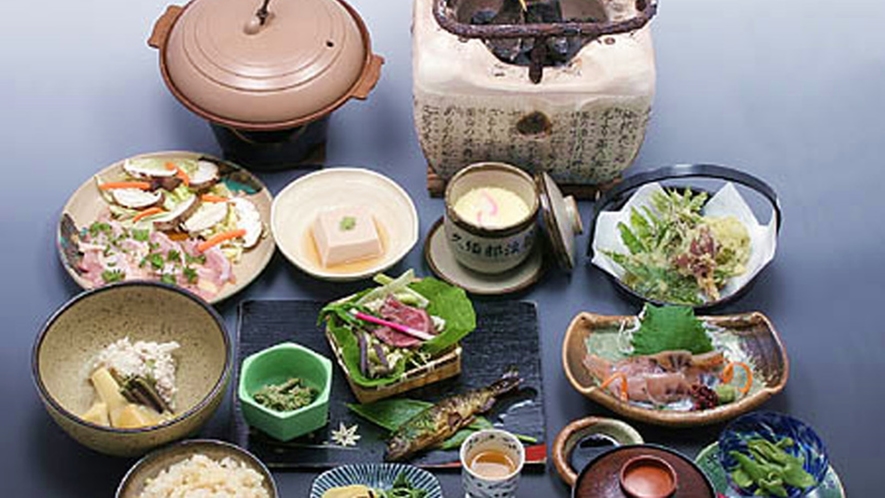 *渓谷・久須部定食（松）