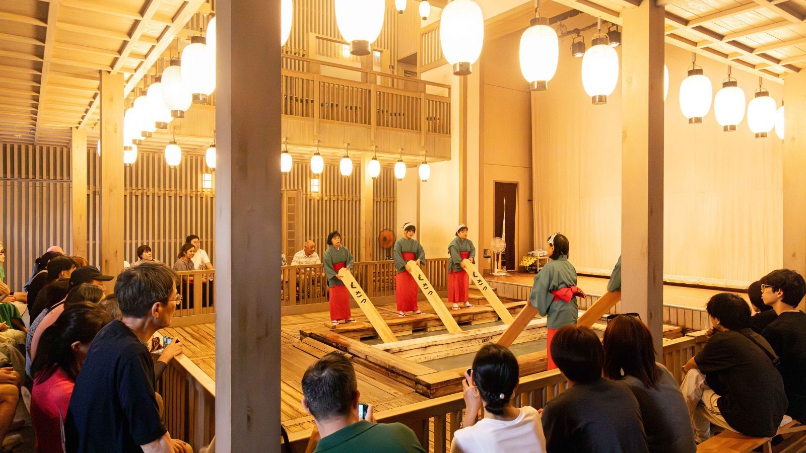 【お日にち限定1泊朝食｜湯もみ＆大滝乃湯チケット付】湯畑徒歩0分の源泉かけ流し温泉で草津の魅力を満喫