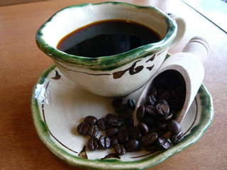 【朝食】朝食の珈琲は挽きたての豆をハンドドリップで淹れた、こだわりの珈琲です。