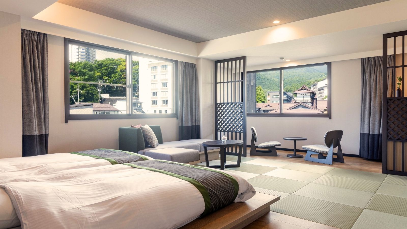 【大正ロマン】広々とした空間で大正ロマンの雰囲気をゆったりと堪能できます。湯畑眺望無し。