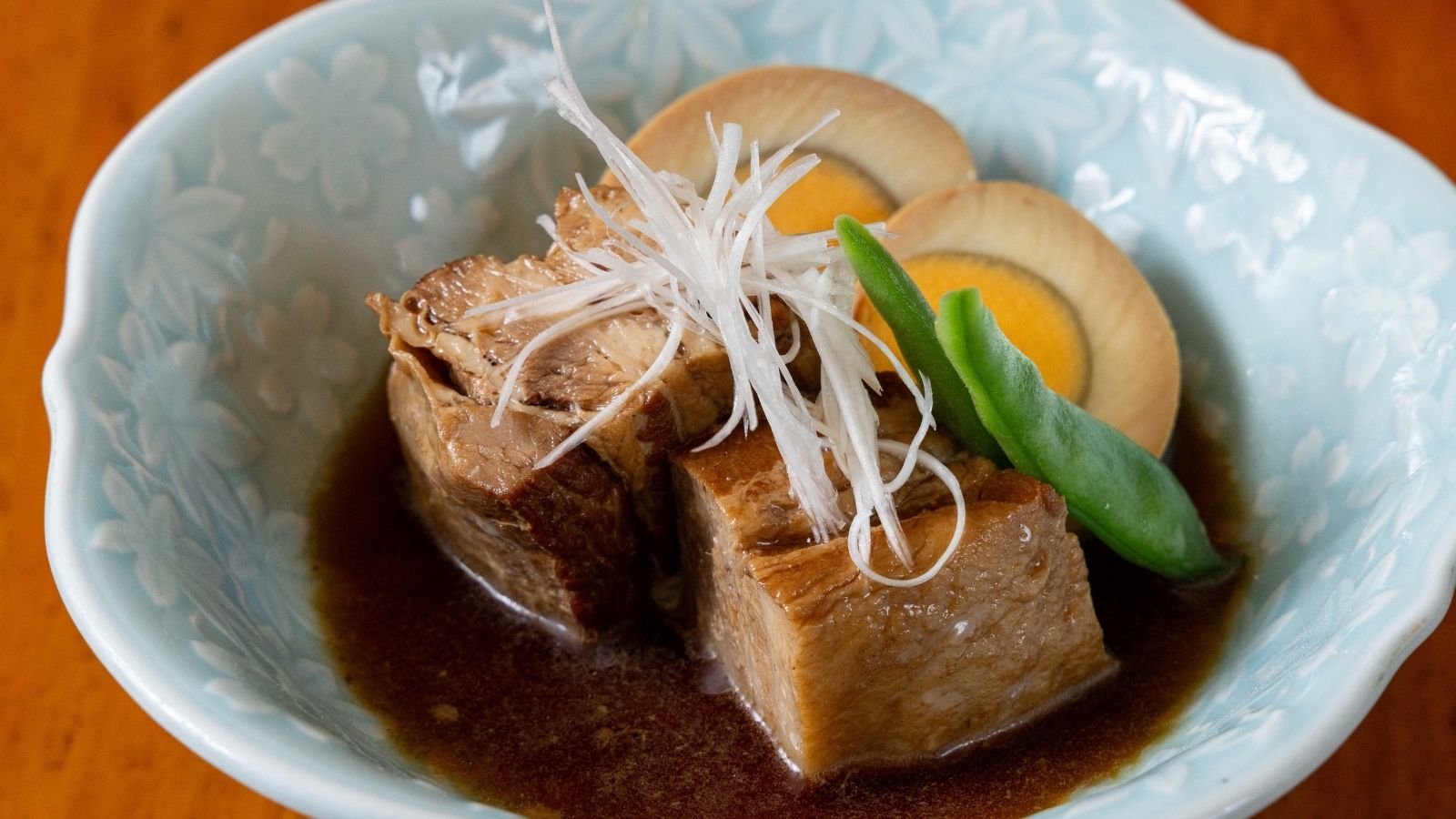 【１F麺処平の家】限定品！『上州もちぶたの角煮』一口でとろける、丁寧に仕上げた旨み。