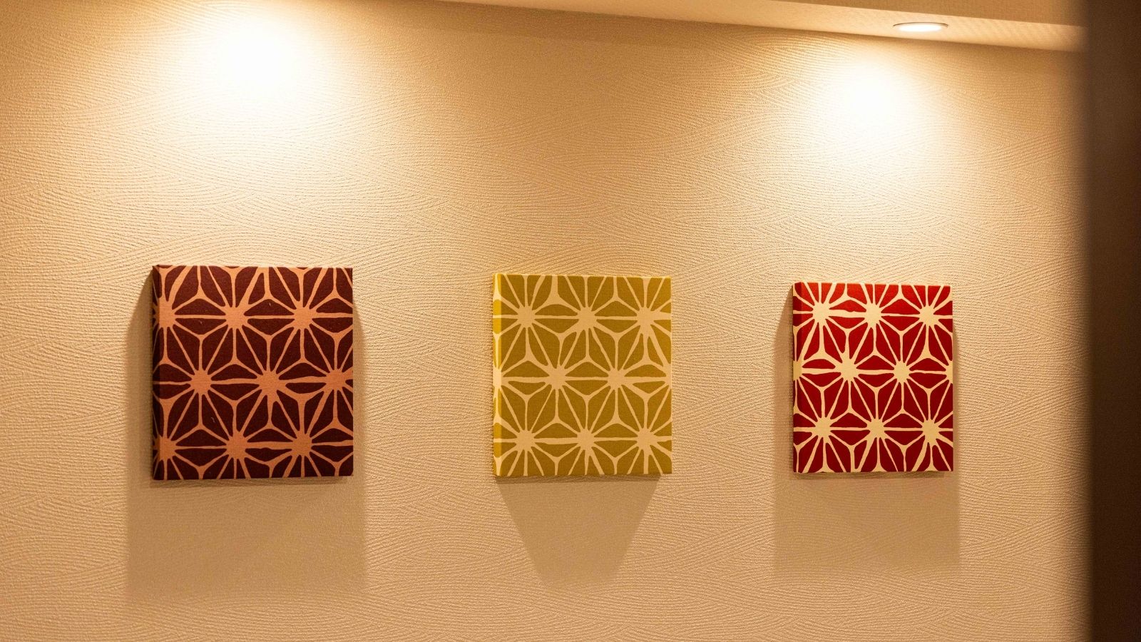 【湯の香】柔らかな照明が心地よい落ち着きを与えています！2019年リニューアル。