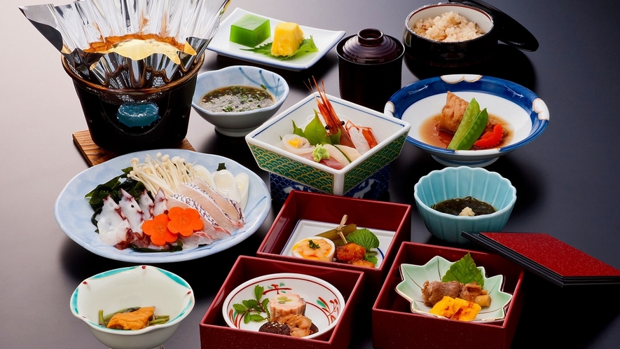 *夕食一例/地産食材を中心とした“秋田の旬”海の幸と山里の幸を存分にご賞味ください。