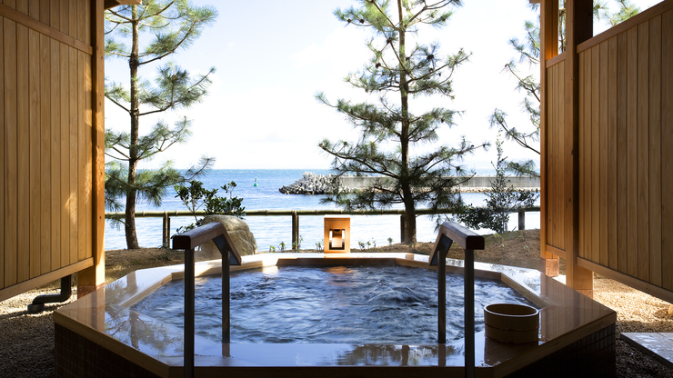 【はなごよみ御膳】季節のカジュアルディナー＆海辺の湯巡りを満喫(二つの源泉と多彩な湯殿)