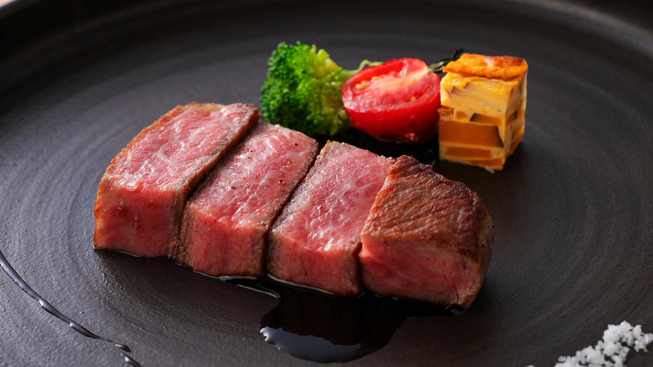 地元の名店「いたりあ亭」で味わうディナー＆送迎付プラン（2食付）