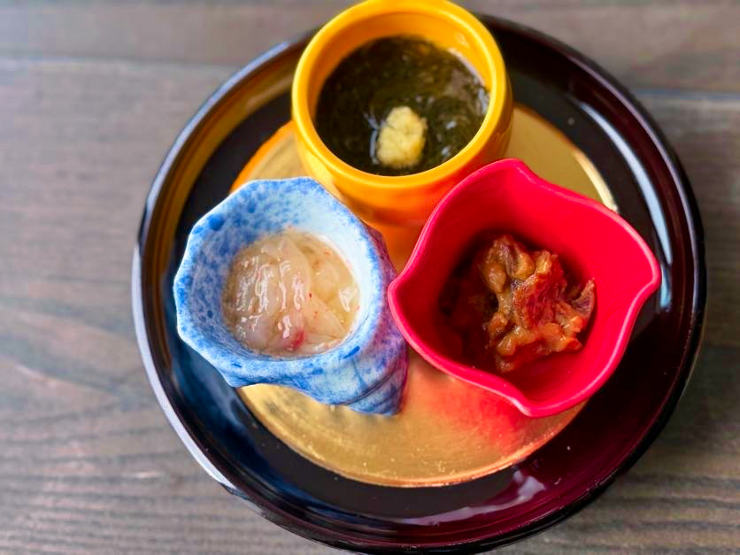 新潟和牛の味噌焼きをメインに、地魚のお造り3種、彩り豊かな前菜3種、季節の先付も♪