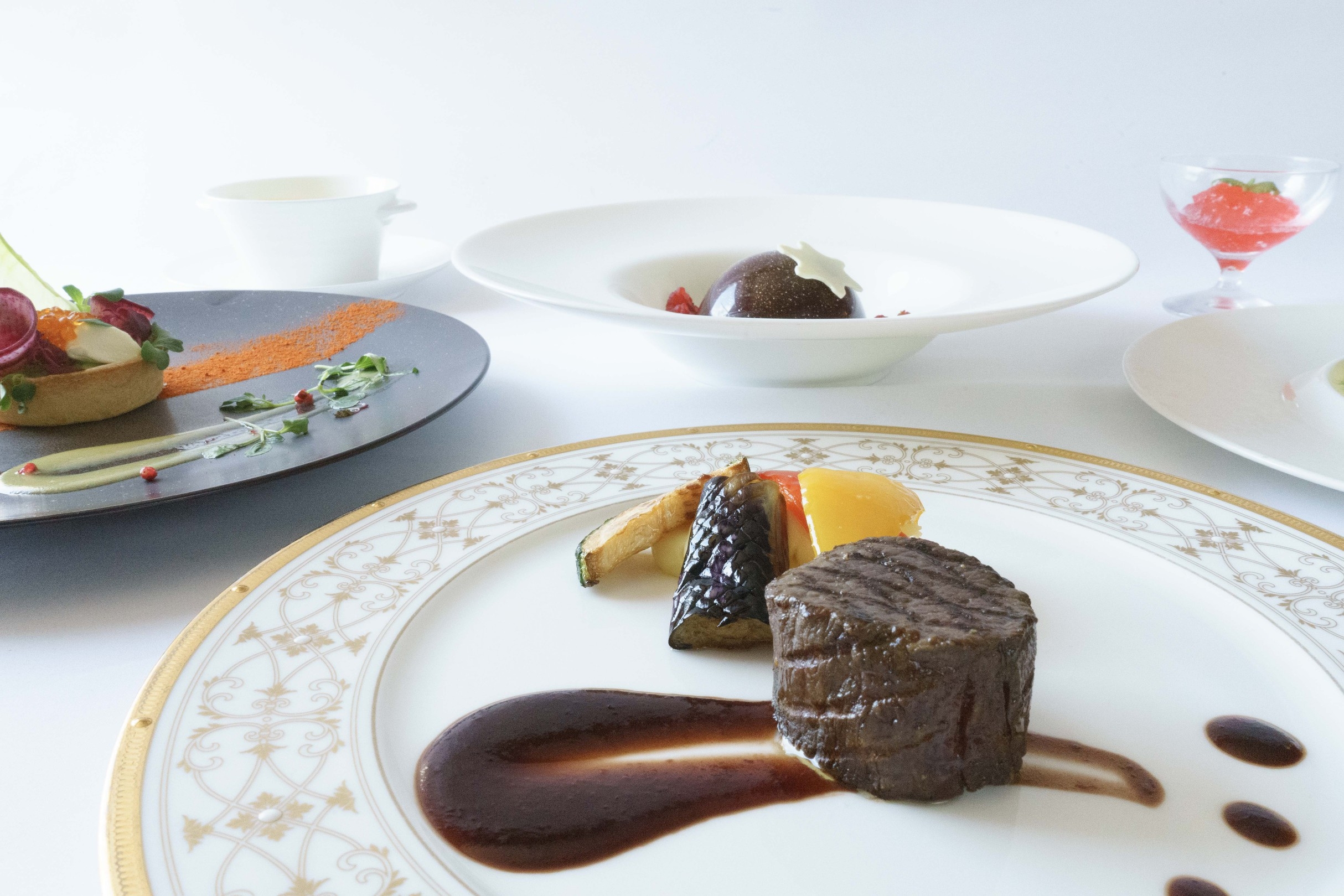 【ラグジュアリープラン】スイートルーム限定、フルコースディナー付きプラン!　朝食・夕食付き