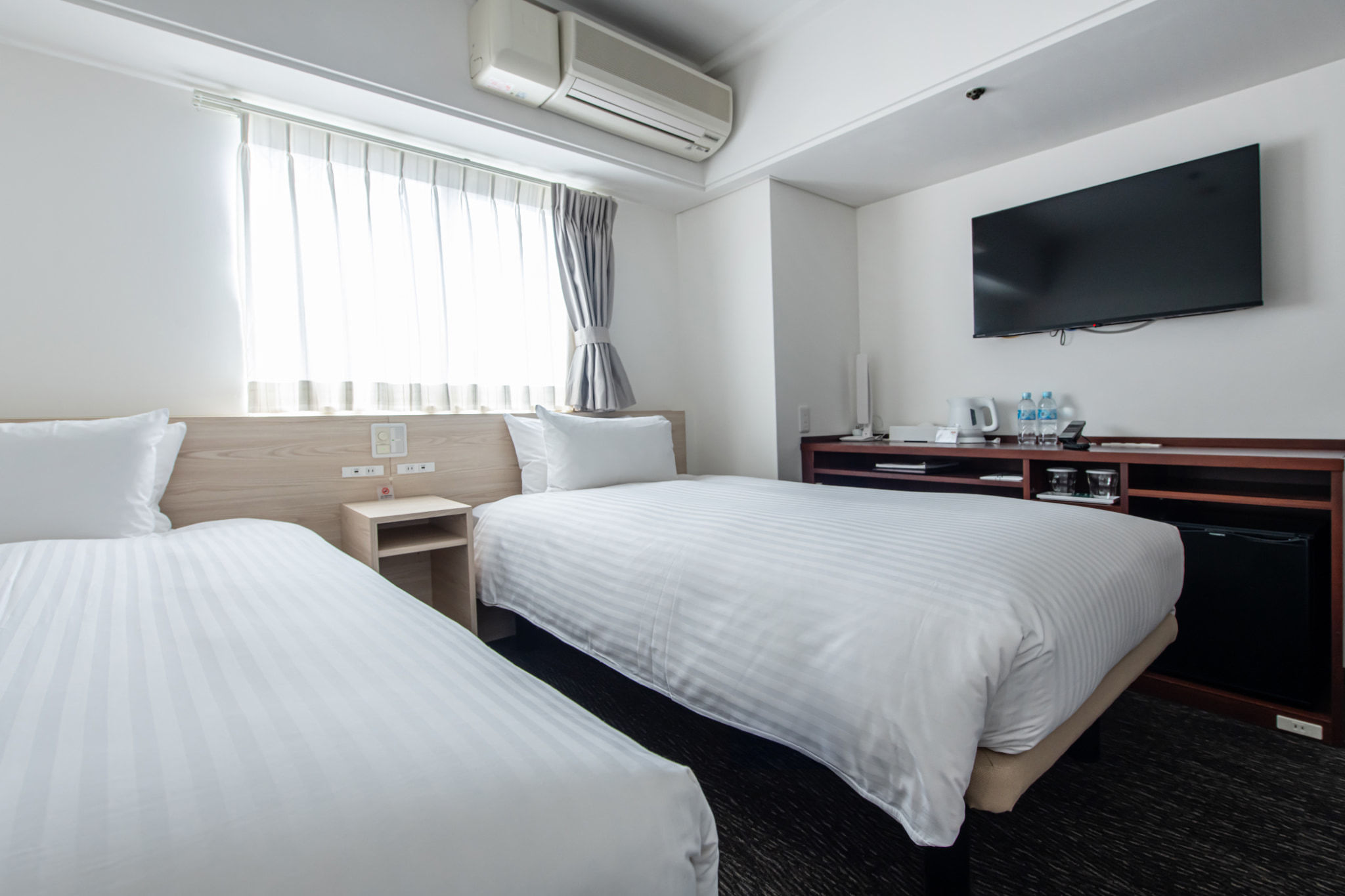 ツインルーム(シャワーブース)