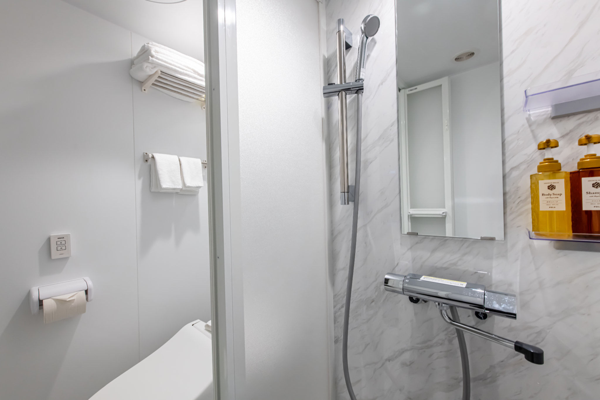 シャワーブースルーム(バスタブなし)