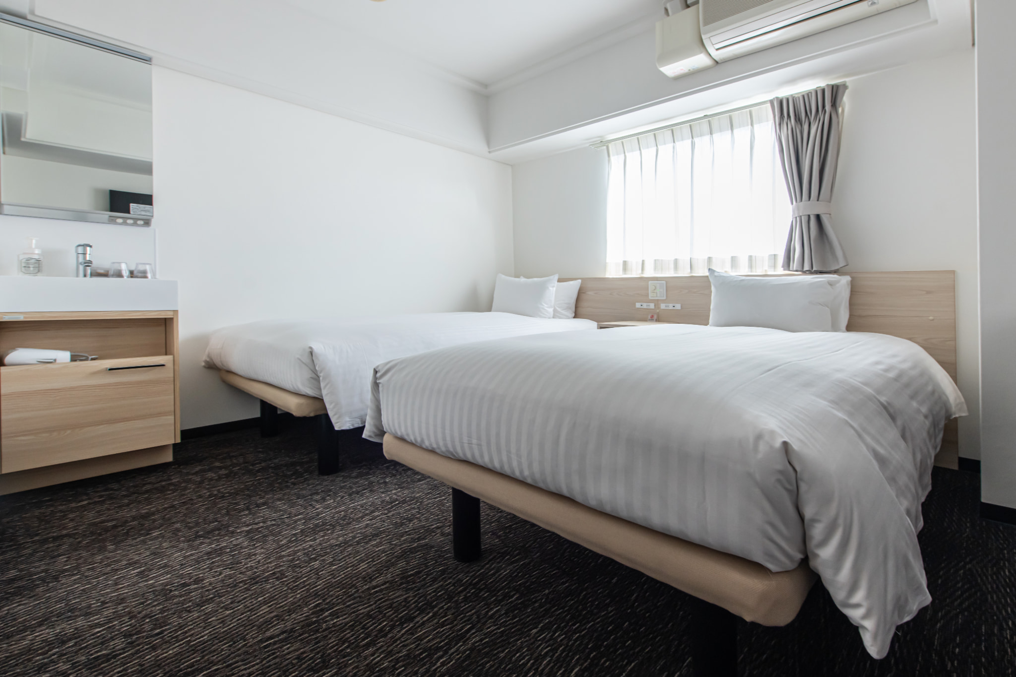 ツインルーム（シャワーブース）