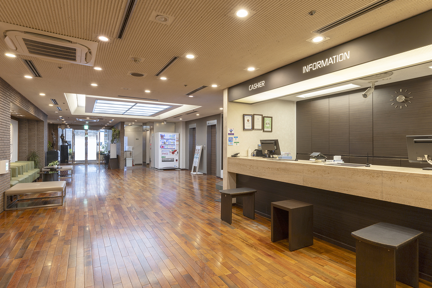 安心・快適なご滞在のために、スタッフが心を込めて対応いたします