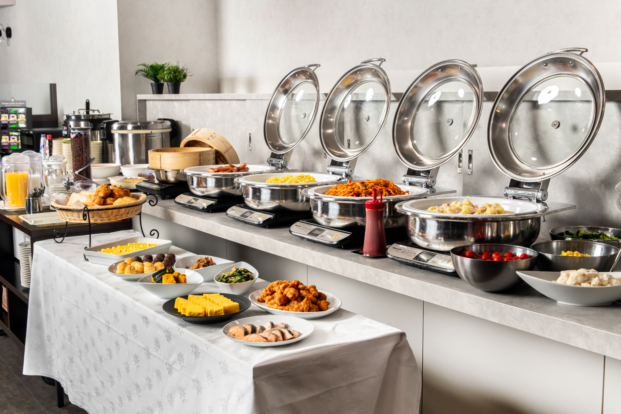 朝食バイキング