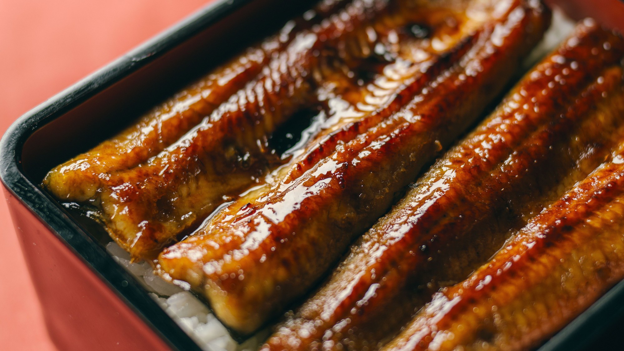 国内産ふっくら肉厚の特上うな重♪