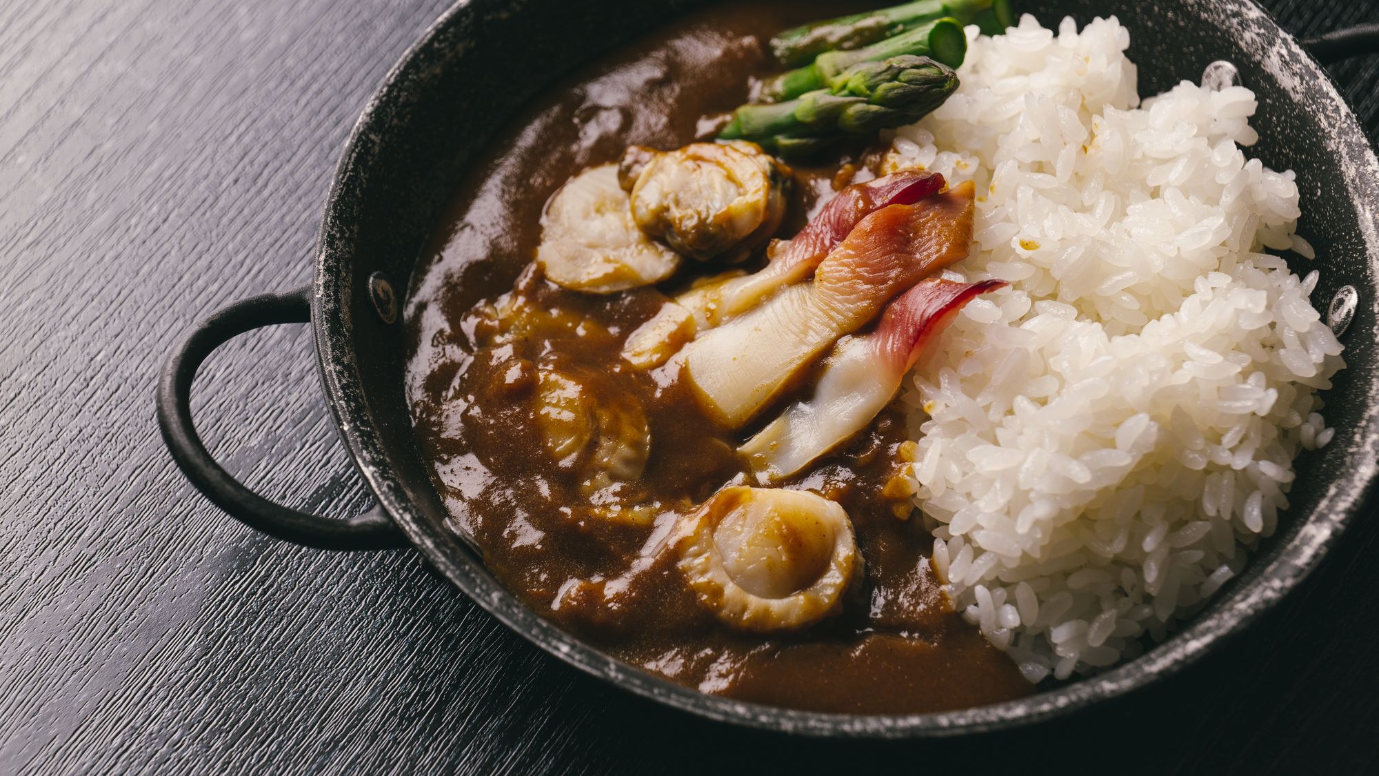 「アゼリア」朝食ビュッフェ。貝鮮カレー