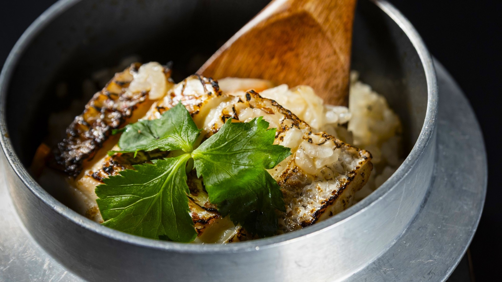 【愛媛の食を満喫】伊予牛「絹の味」鉄板焼きと瀬戸内真鯛【2食付｜朝食ビュッフェ】