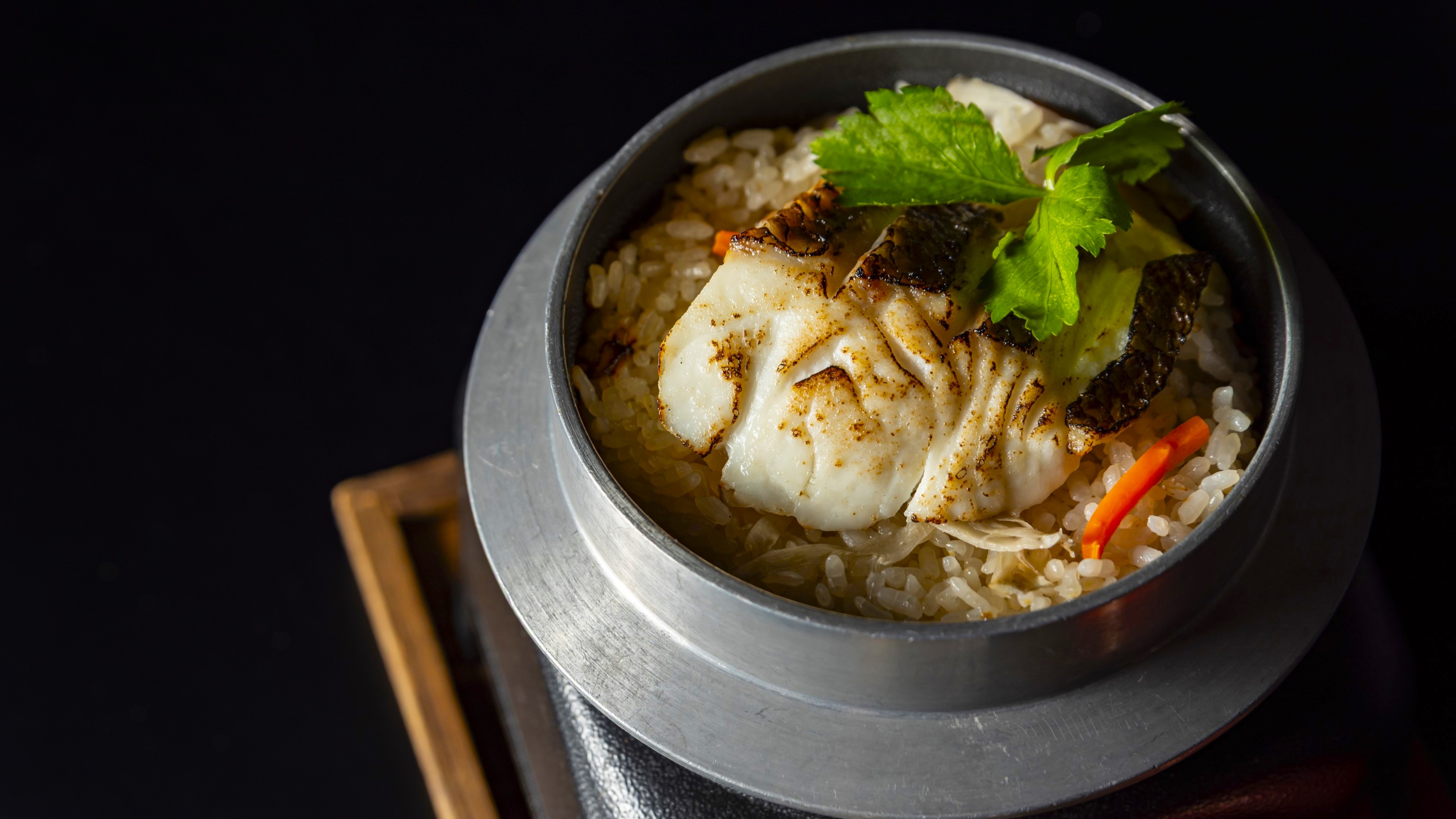 真鯛のうま味を存分に味わえる郷土料理「鯛めし」