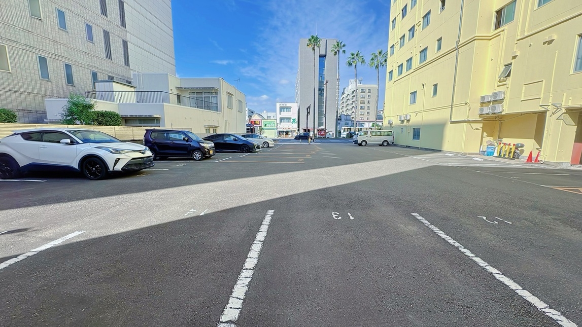 【素泊まり】バス停目の前！県庁・市役所徒歩３分、繁華街も徒歩でぷらっと◎！