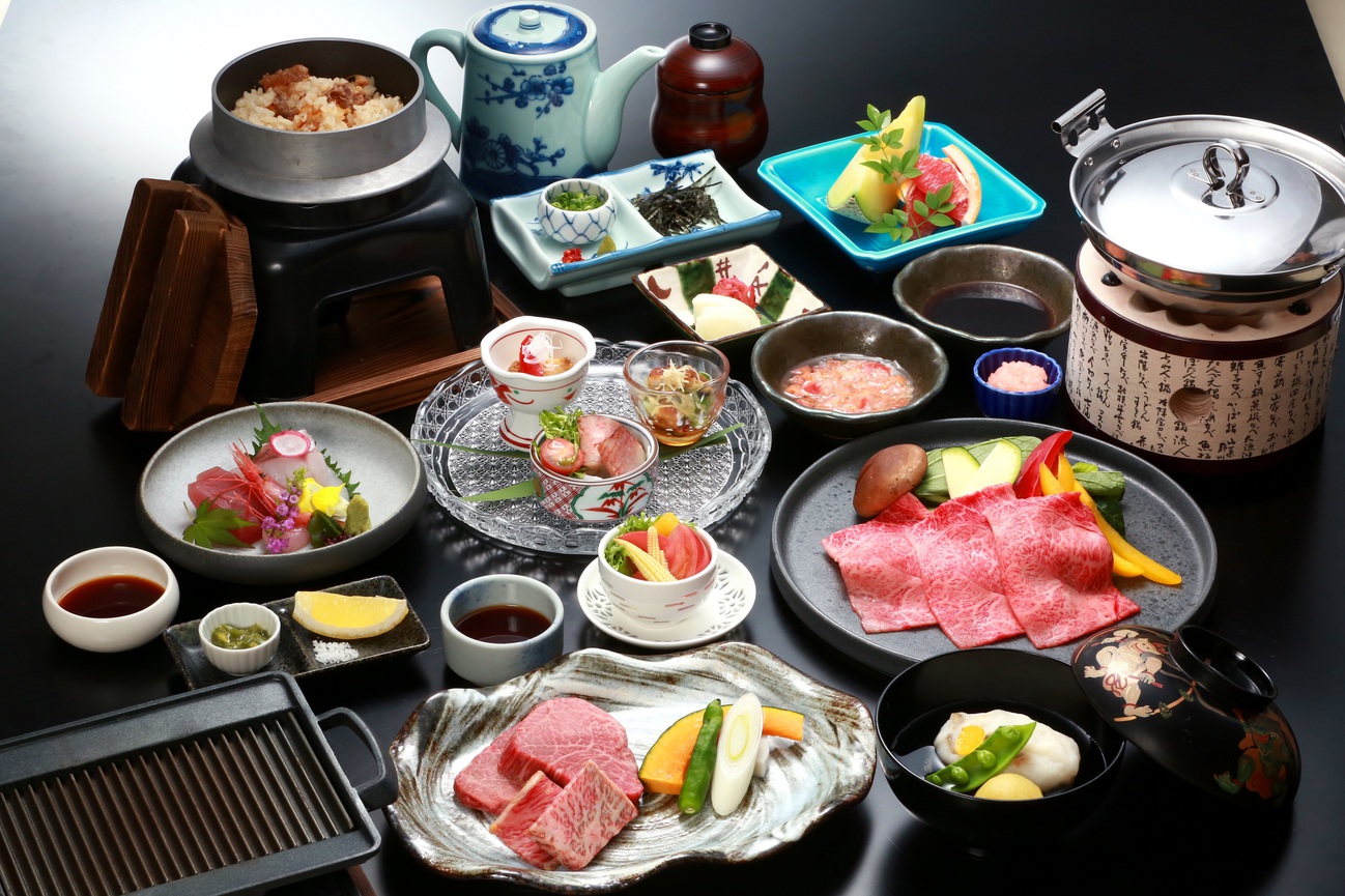 【夕食は１９：３０スタート】【2食付き】A5等級飛騨牛に舌鼓♪〜飛騨牛会席プラン