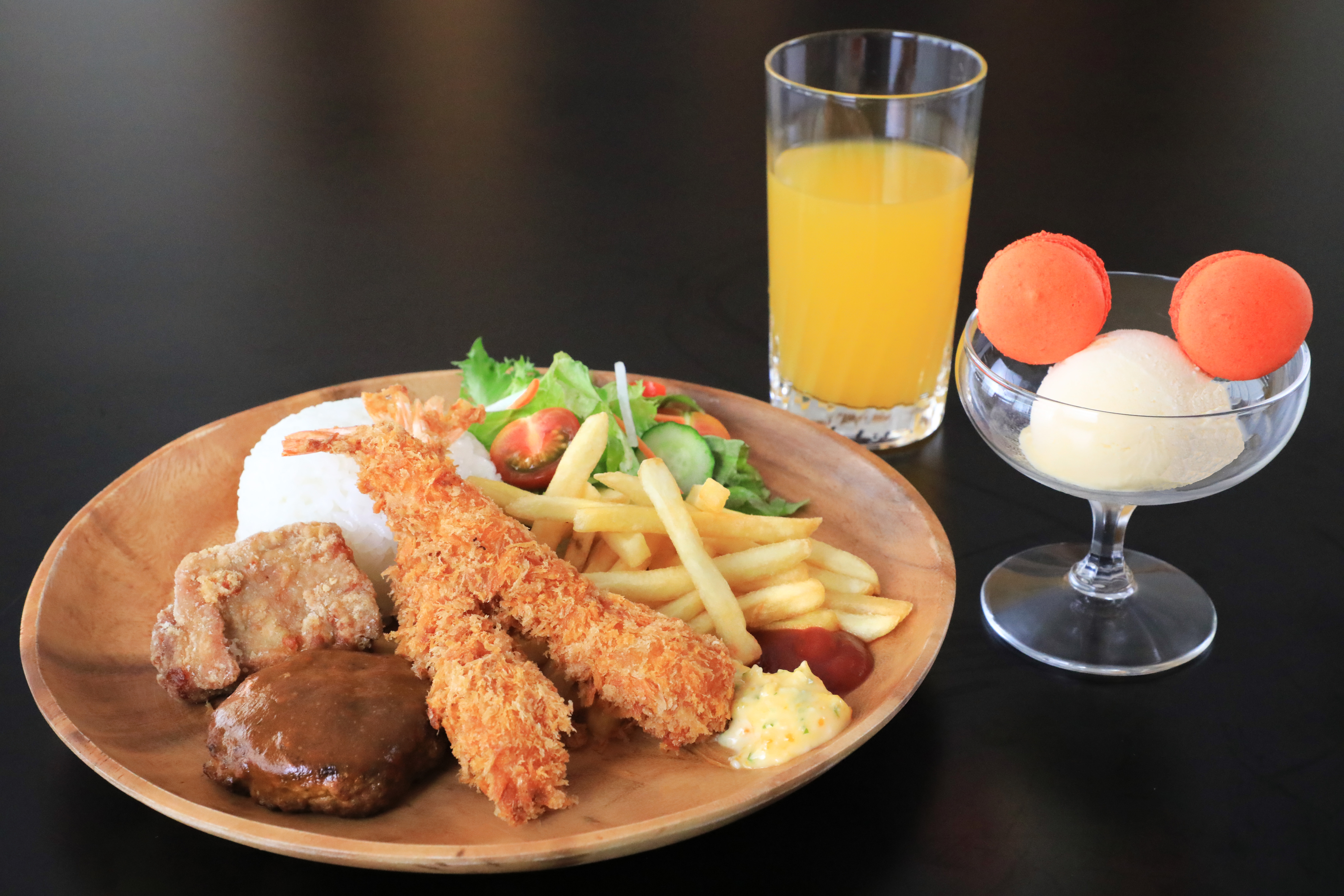 ラウンジシーナリー　キッズプレートイメージ写真