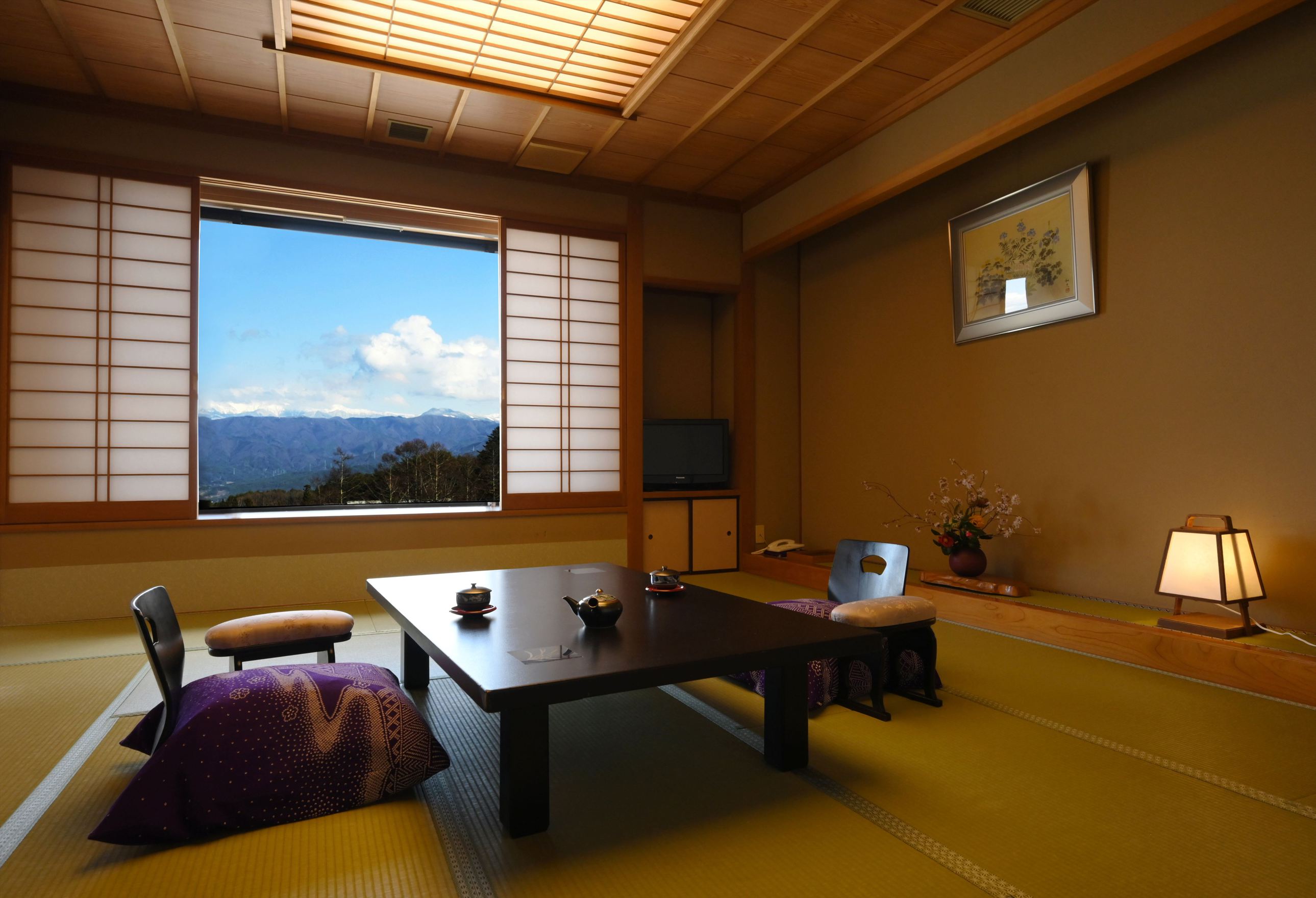 南アルプス一望の絶景を楽しめる和洋室