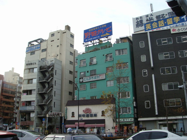 Shinmichi Street seen from the front of Yotsuyaguchi ater