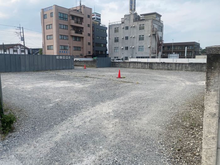 第二駐車場右側