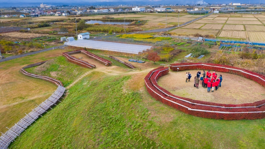 県内最大の規模を誇る稲荷森古墳、当館から車5分程