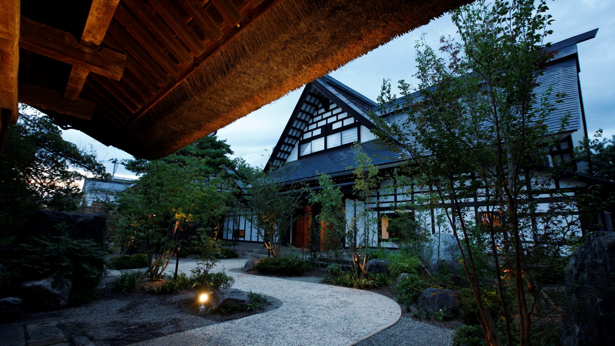 山形座 瀧波(眺望・庭園)