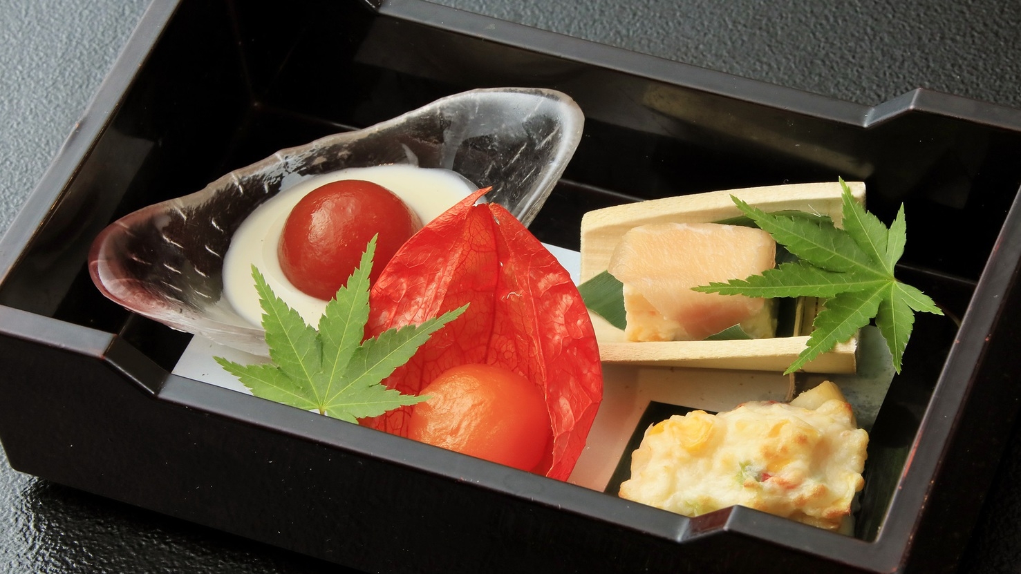 【日帰り×夕食付き】最大8時間滞在｜温泉×会席料理でプチ贅沢旅＜基本会席★＞