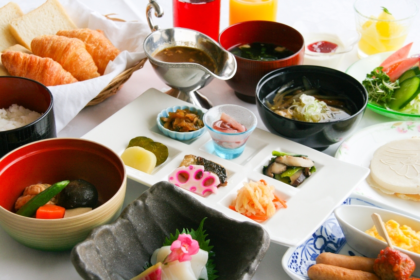 【朝食付】当館人気★「料理長おすすめ朝食バイキング」で美味しい朝食を♪